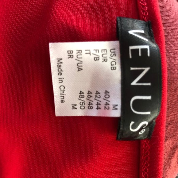 Closet Clean Out Sale! Venus Women's Medium Draped Kimono Sleeve Top - Picture 3 of 3